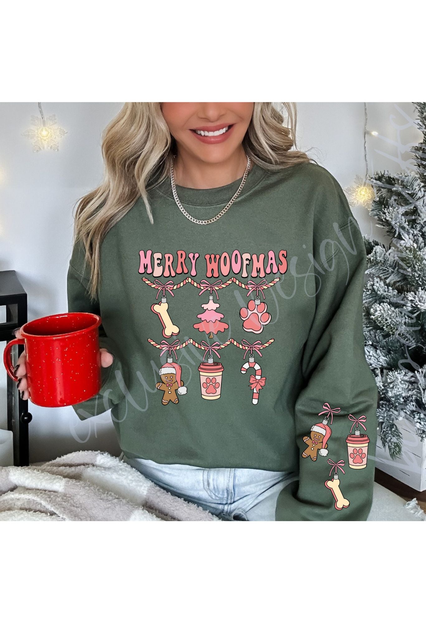 Merry Woofmas OrnamentsT Shirt/Sweatshirt