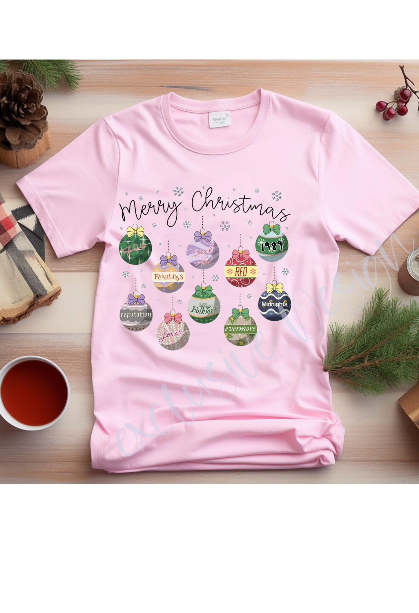 Merry Christmas Taylor Swift OrnamentsT Shirt/Sweatshirt