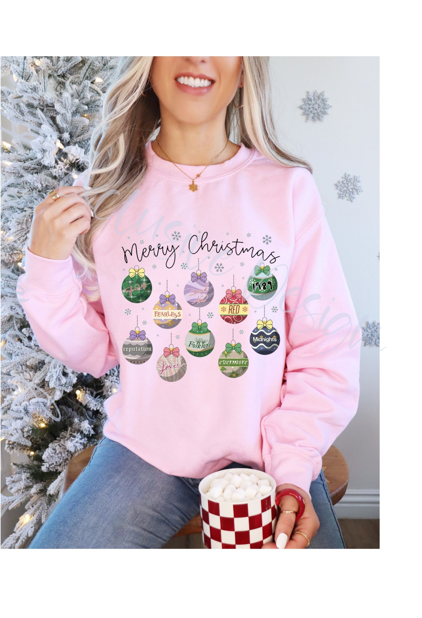 Merry Christmas Taylor Swift OrnamentsT Shirt/Sweatshirt