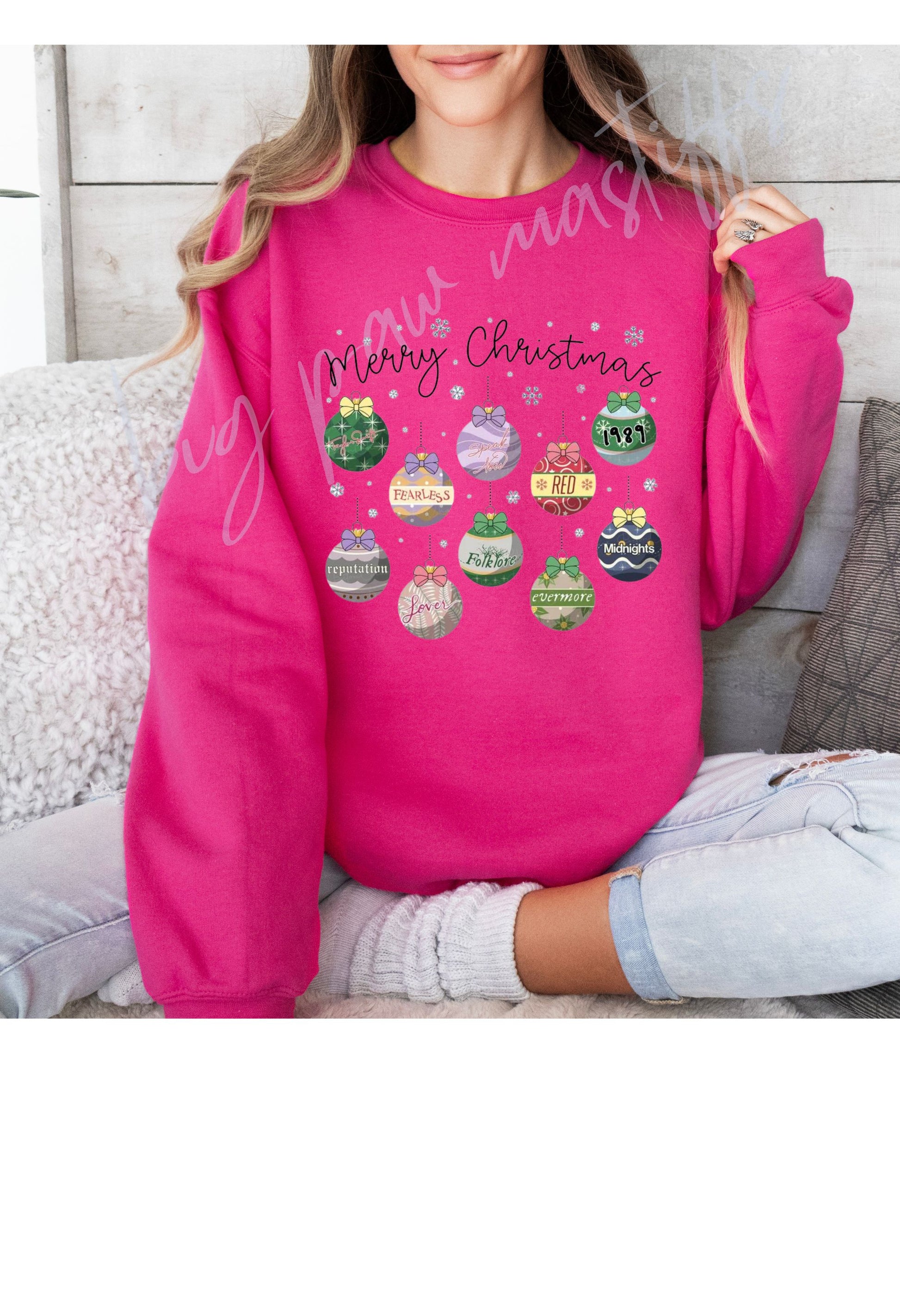 Merry Christmas Taylor Swift OrnamentsT Shirt/Sweatshirt